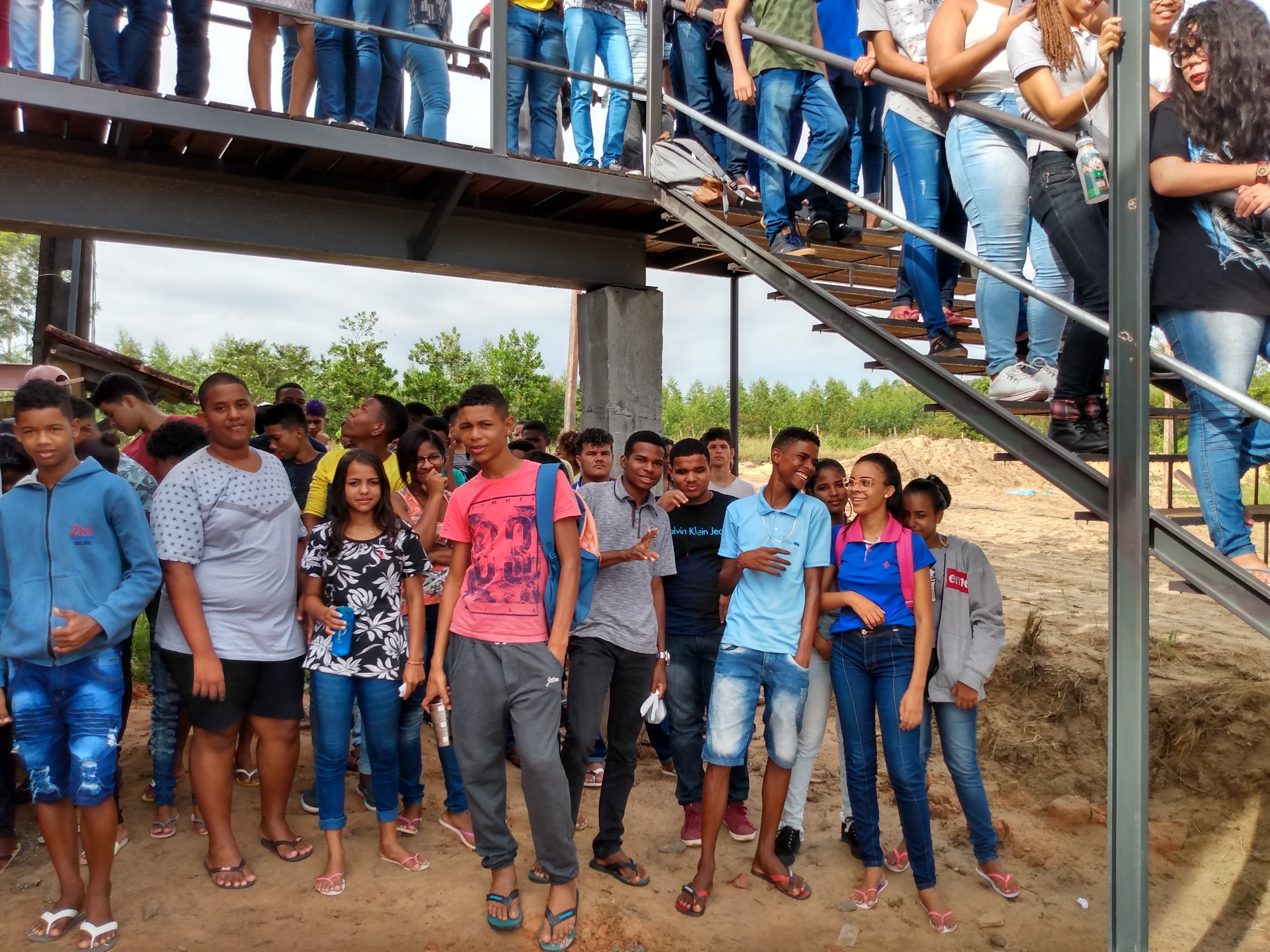 Estudantes reunidos em atividade na ETFAP.